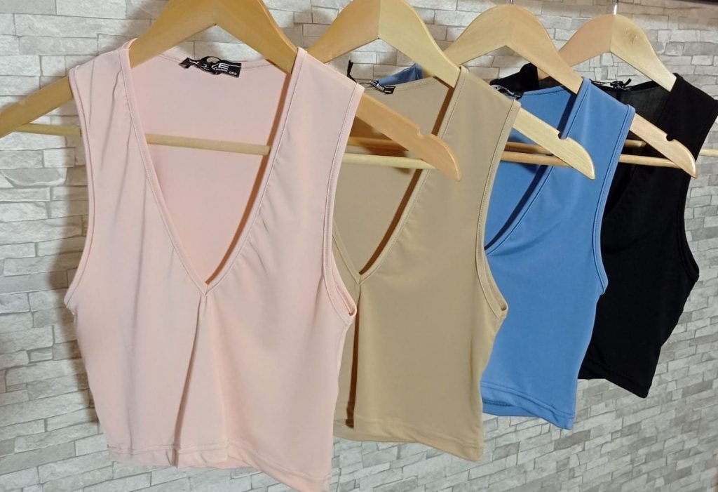 Τοπ Με V Voice Fashion