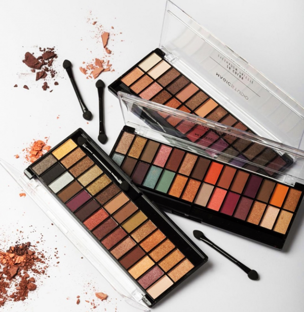 Magic Studio Eyeshadow Palette 28 Colors