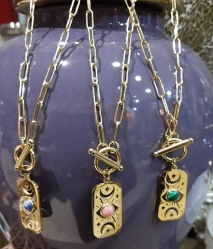Κολιέ με σχέδιο και πέτρα