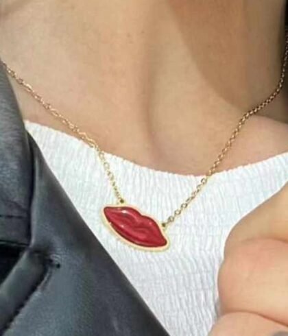Κολιέ Kiss