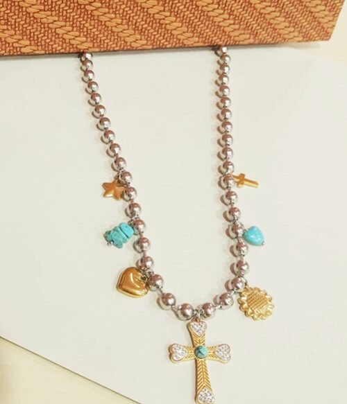 Κολιέ Σταυρός Με Charms
