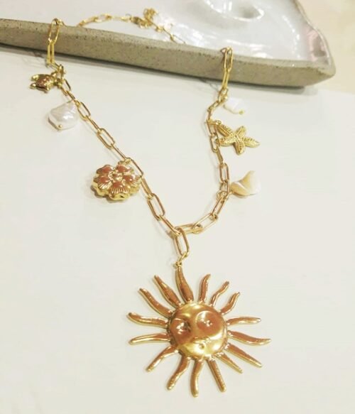 Κολιέ Με Ηλιο Και Charms